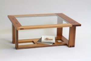 mesa ratona en madera de jequetibá