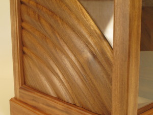 Vidrina para busto gp ebanisteria