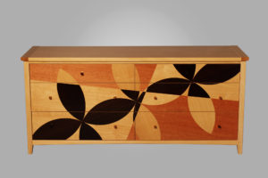 Cómoda con marqueterie